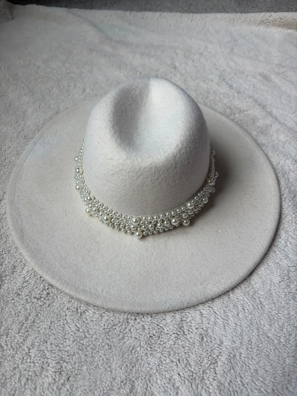 Scoop Cream Pearl-Embellished Wool Fedora Hat Women’s One Size